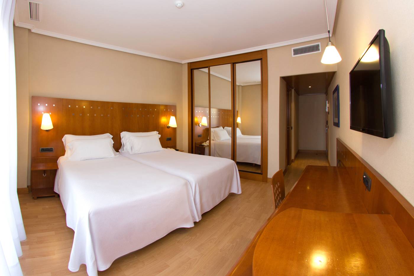 NH-San-Pedro-de-Alcantara-Room-5