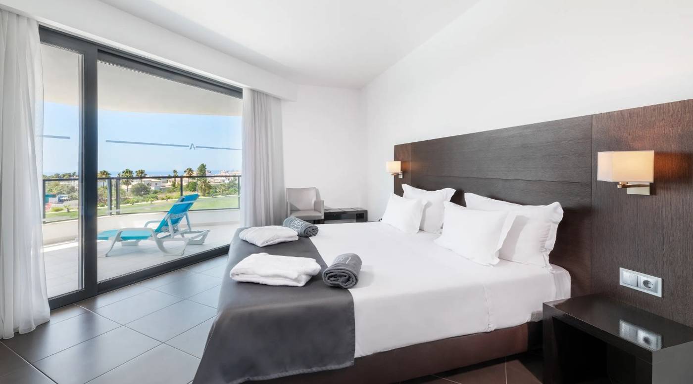 Alvor-Baia-Resort-Hotel-Room-19