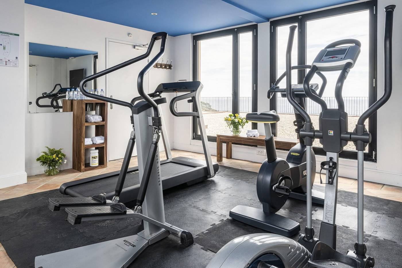 Hotel-Le-Bailli-de-Suffren-Sports-and-Entertainment-51