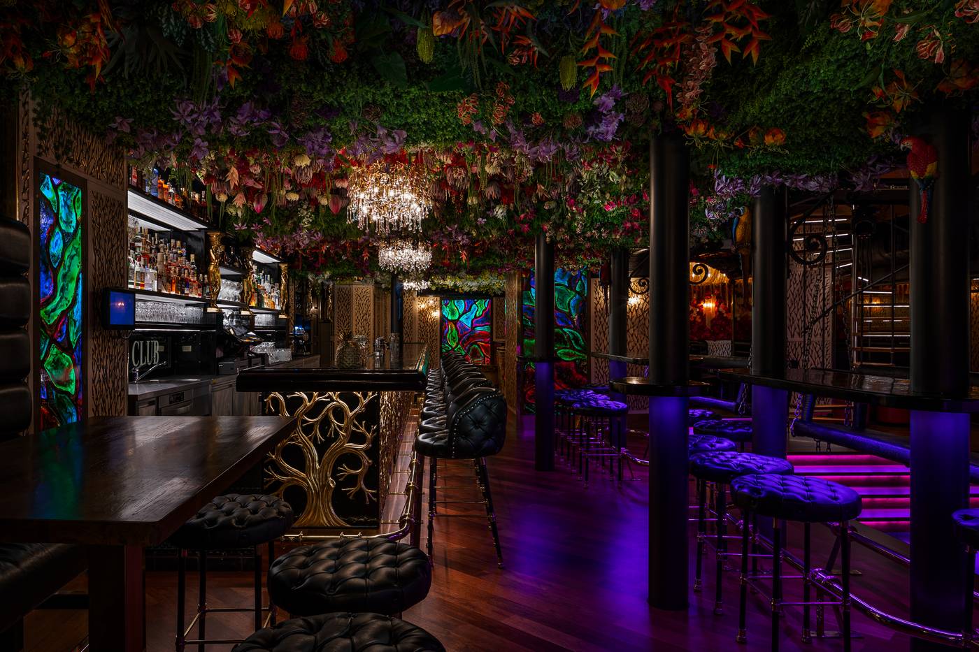 Hotel-U-Zlateho-Stromu-Prague-by-BHG-Bar-23