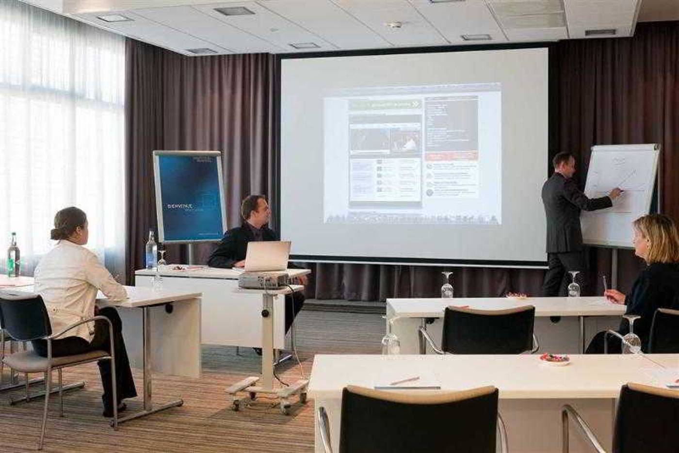 Novotel Lausanne Bussigny-Switzerland-LAUSANNE-General view-4