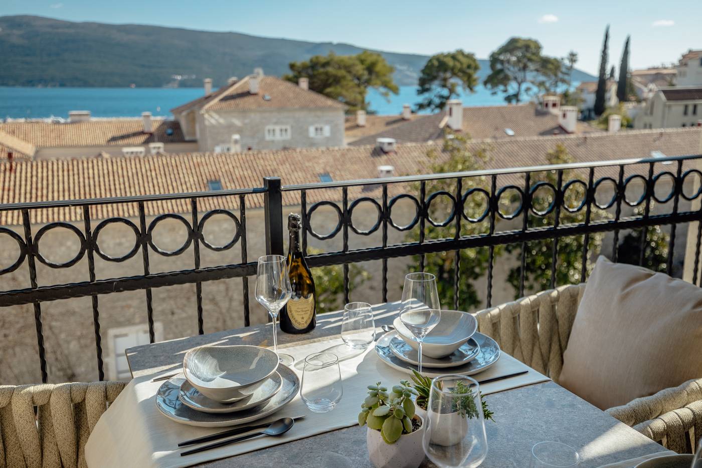 Lazure-Hotel---Marina-Room-97