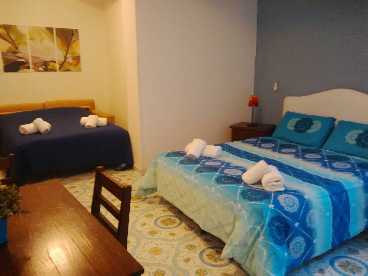 Sorrento-Town-Suites-Room-17