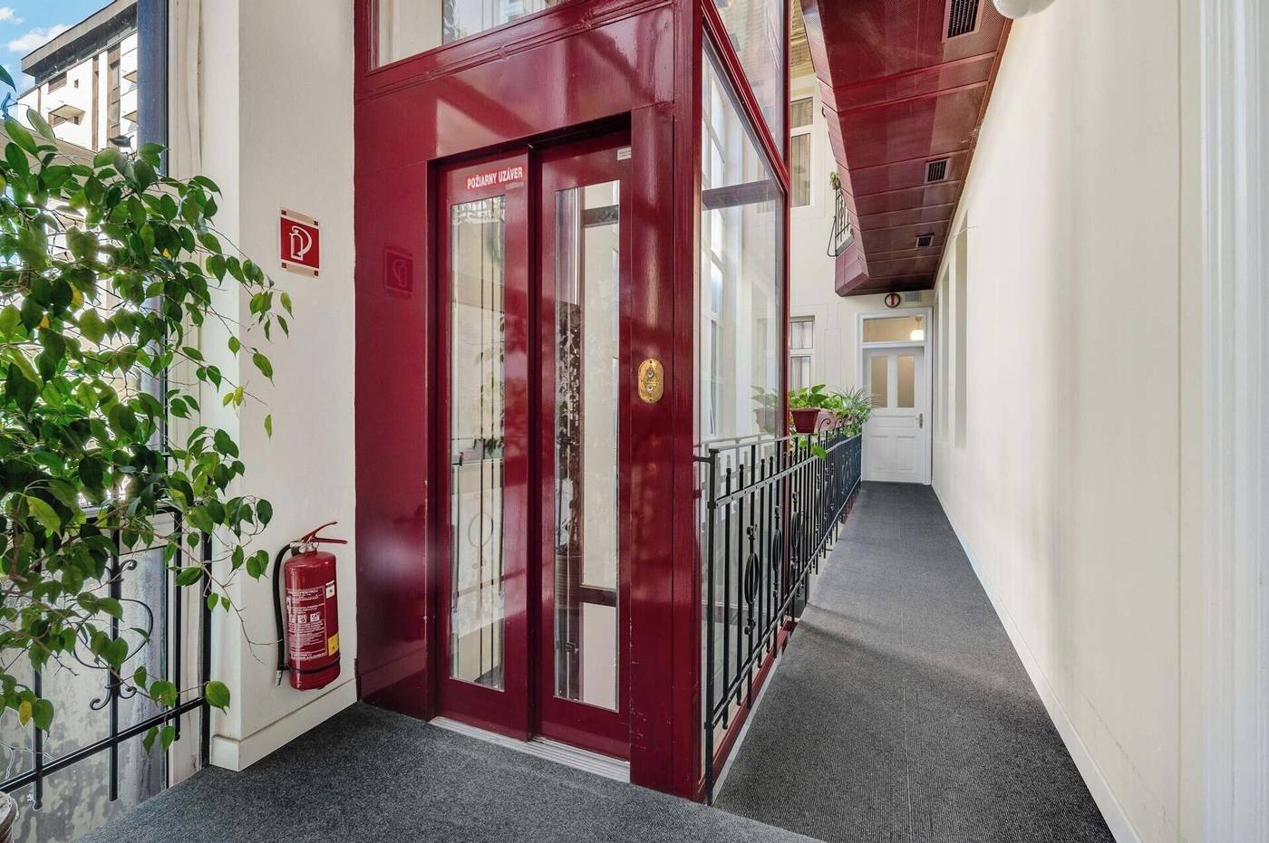 Elisabeth Old Town-Slovakia-Bratislava-Lobby-7