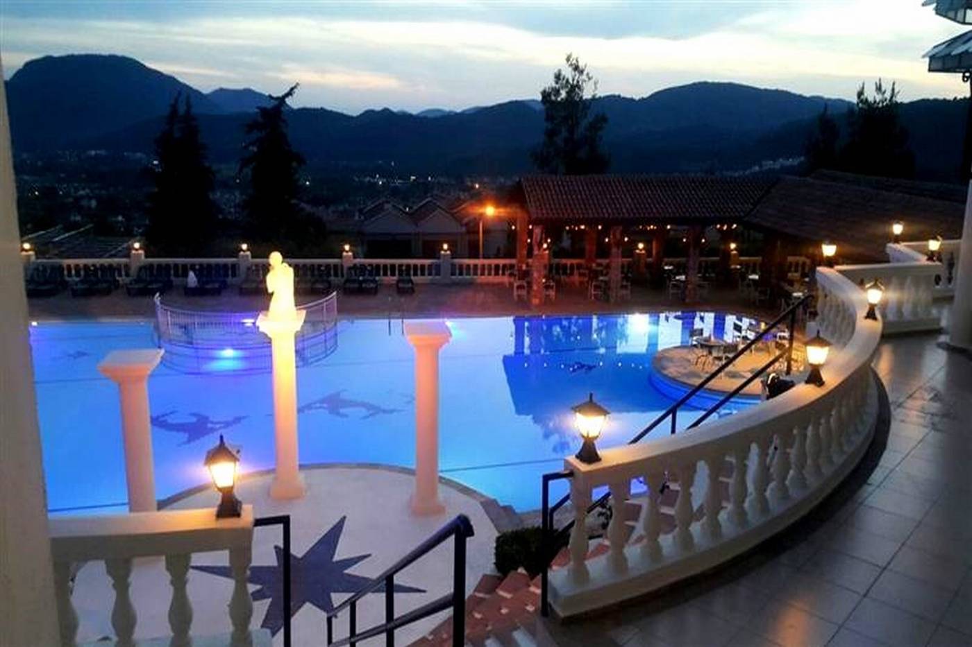 Edasu-Royal-Park-Artemisia-Club-Pool-11