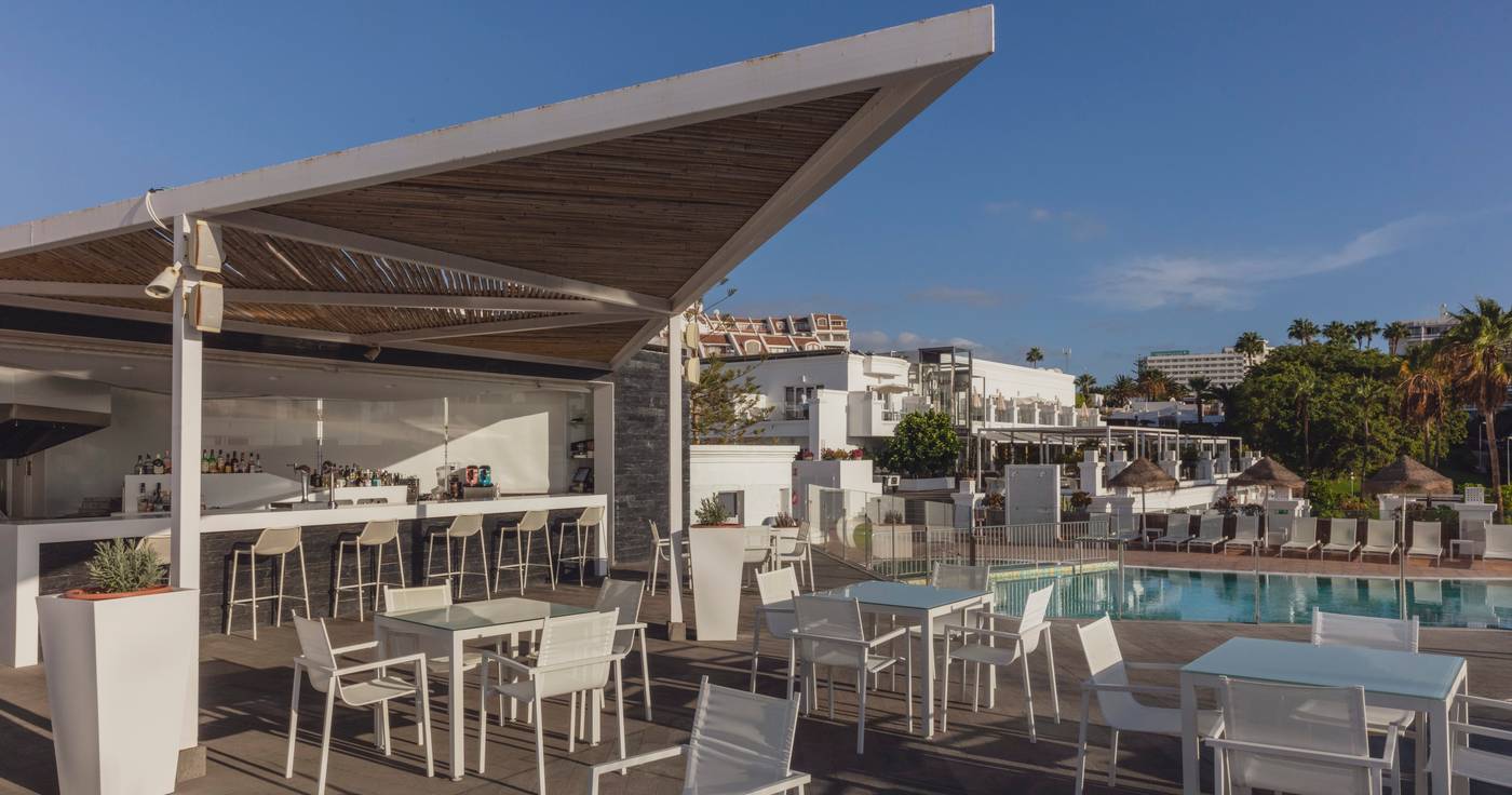 Flamingo-Beach-Mate-Bar-3