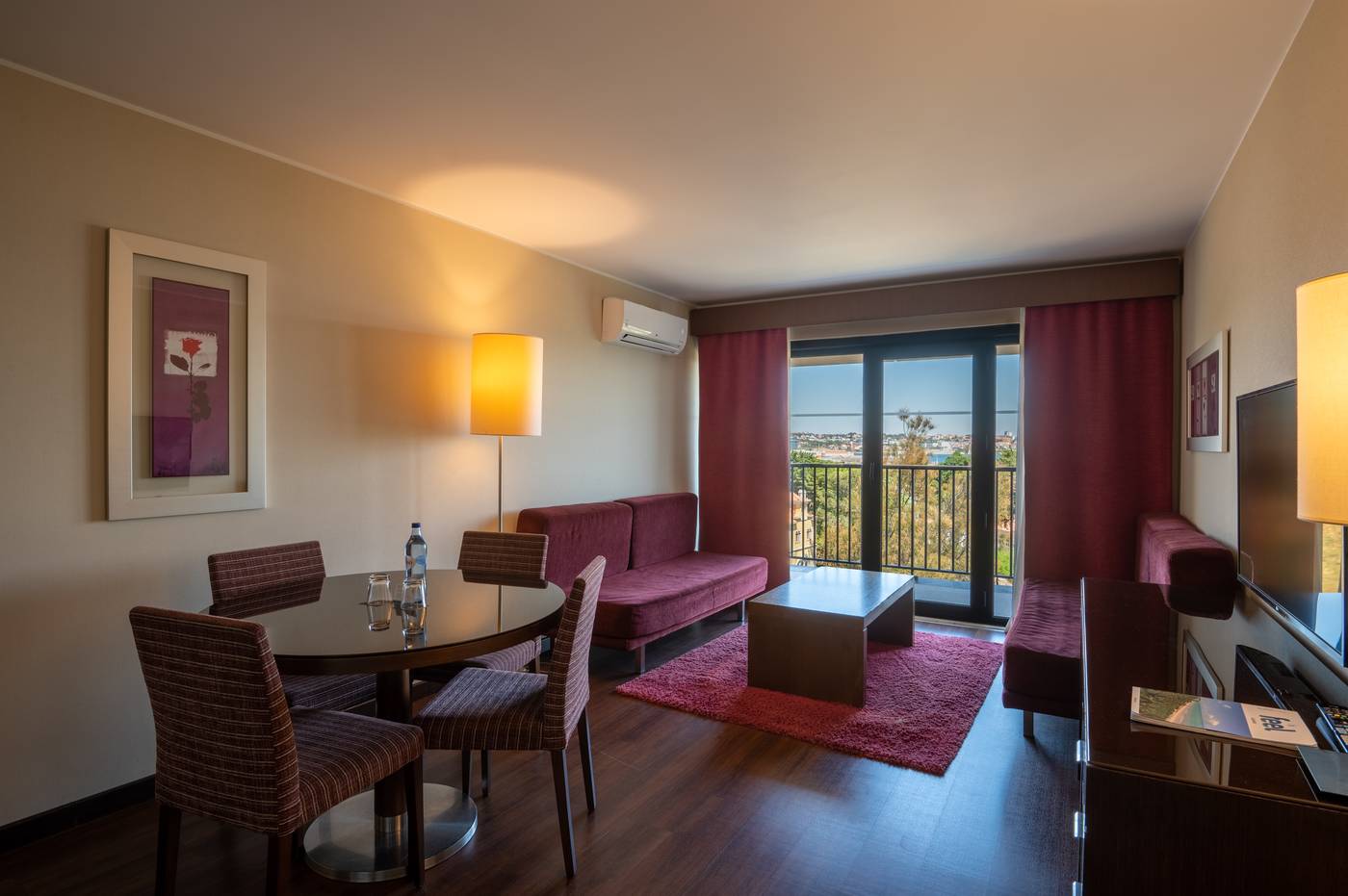 Vila-Gale-Village-Cascais-Room-23