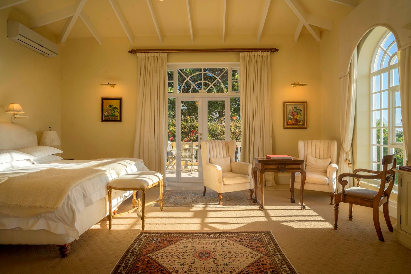 Colona-Castle-Room-8