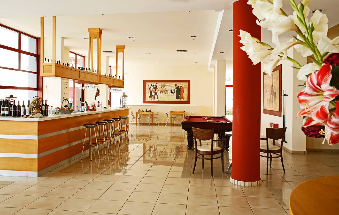 Asteris-Hotel-Lobby-15