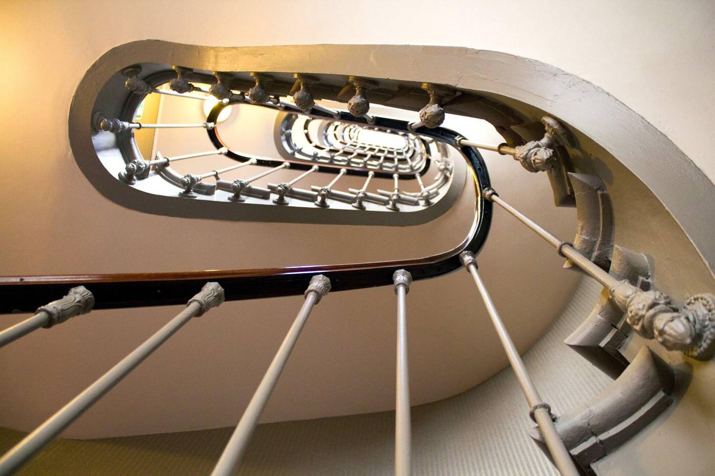 Hotel-De-Seine-Lobby-19