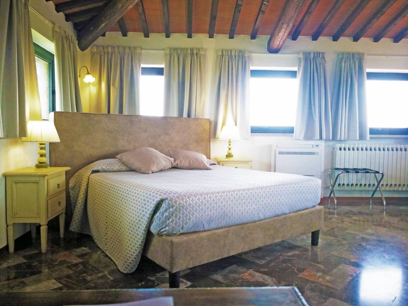 La-Loggia-Villa-Gloria-Room-37