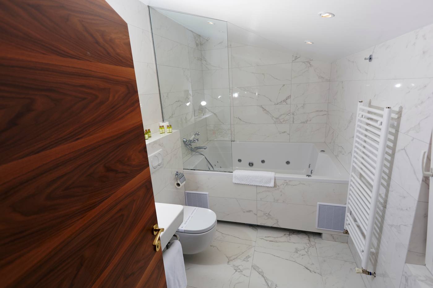 Heritage-Jupiter-Luxury-Hotel-Room-65