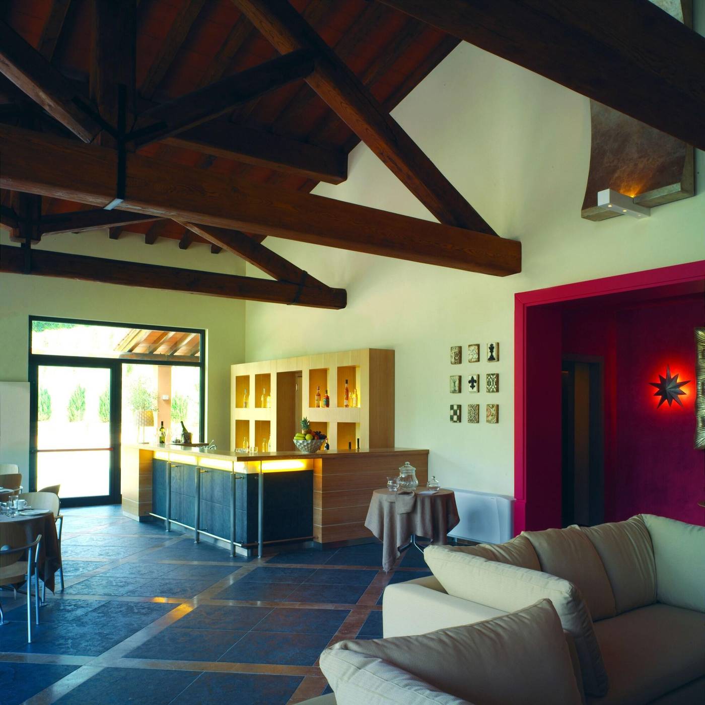 Meridiana-Country-Lobby-10