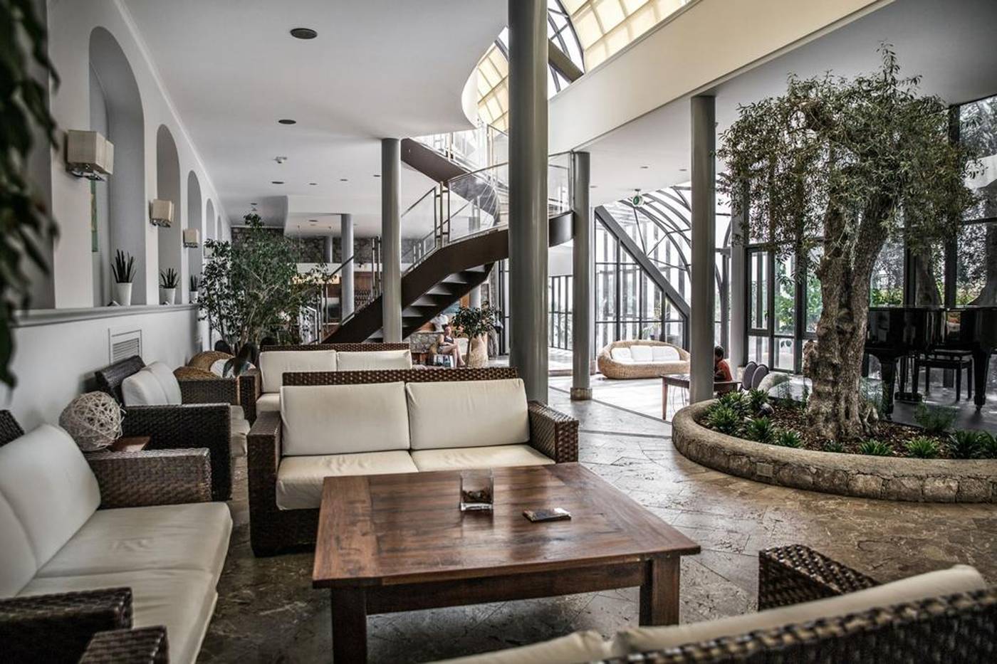 Hotel-Capo-dei-Greci-Lobby-34