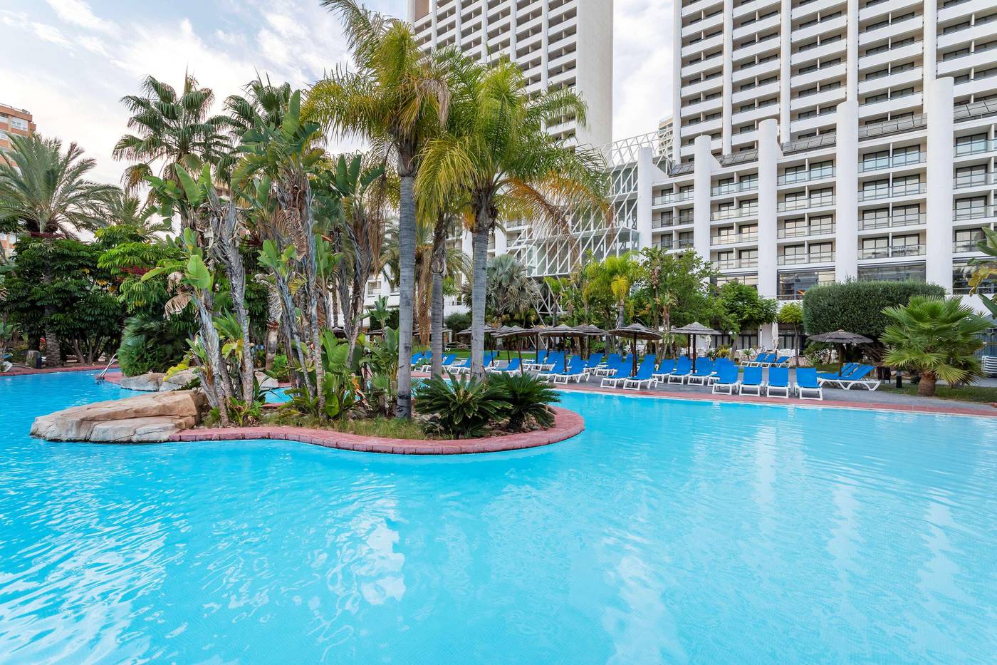 Melia-Benidorm-Pool-2