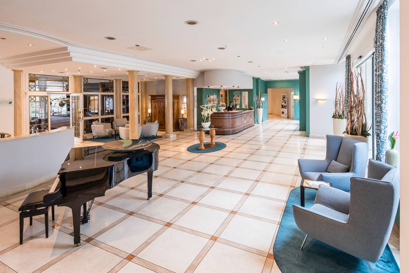 Dorint-Hotel-Venusberg-Bonn-Lobby-3