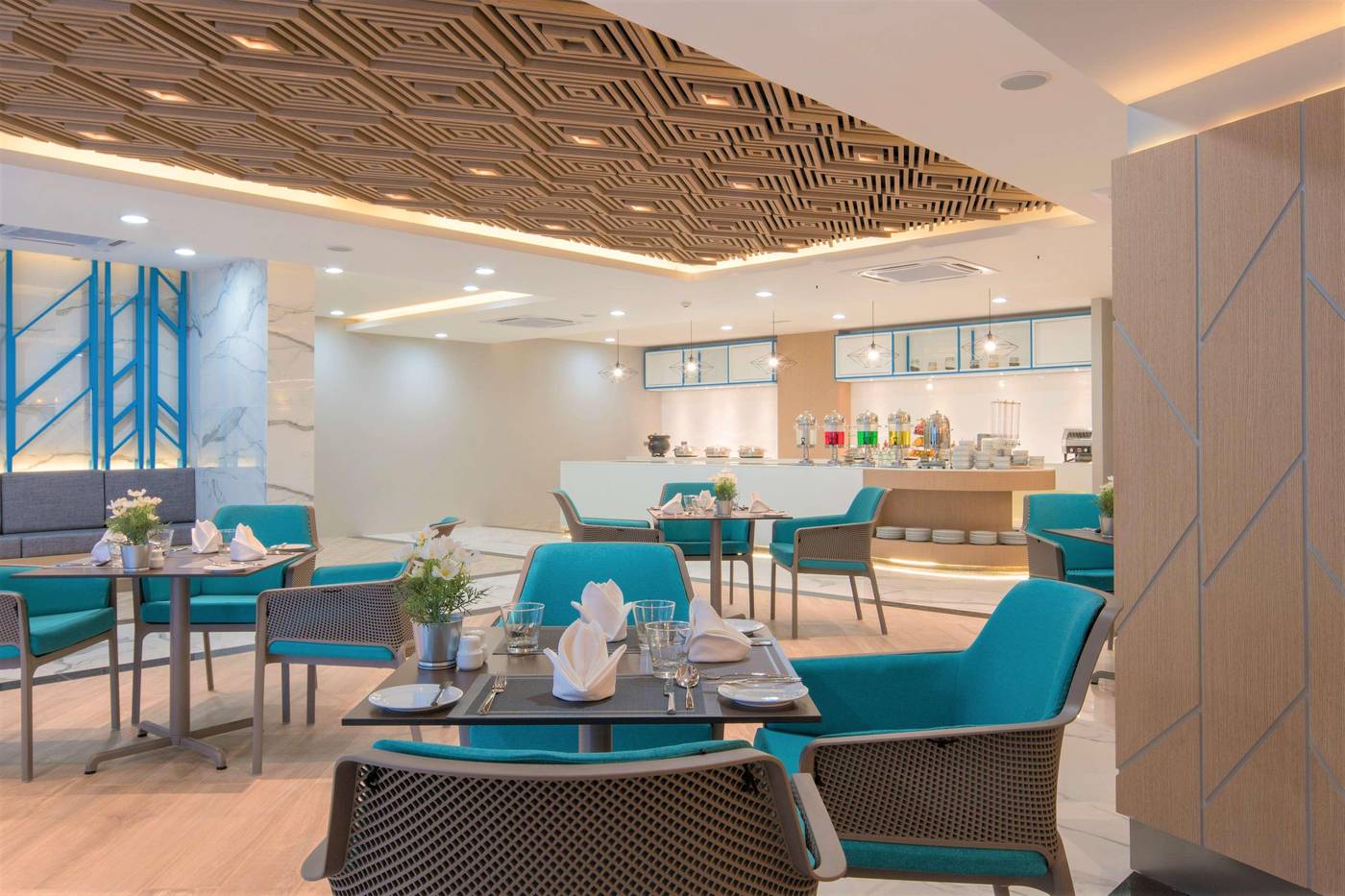 The-Beachfront-Hotel-Phuket-Restaurant-57