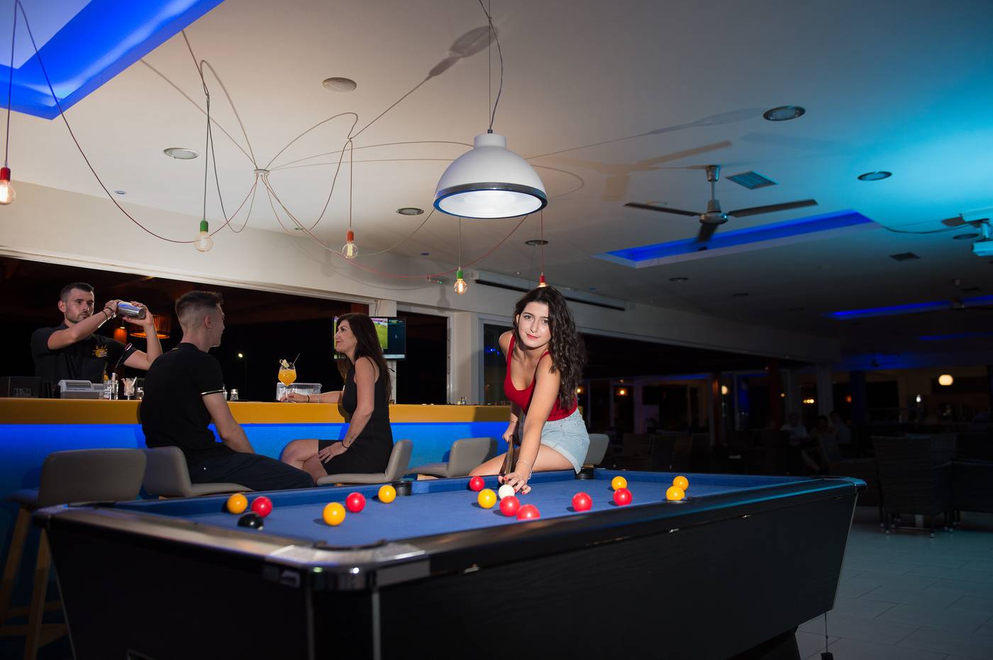 Zoes-Hotel-Sports-and-Entertainment-60