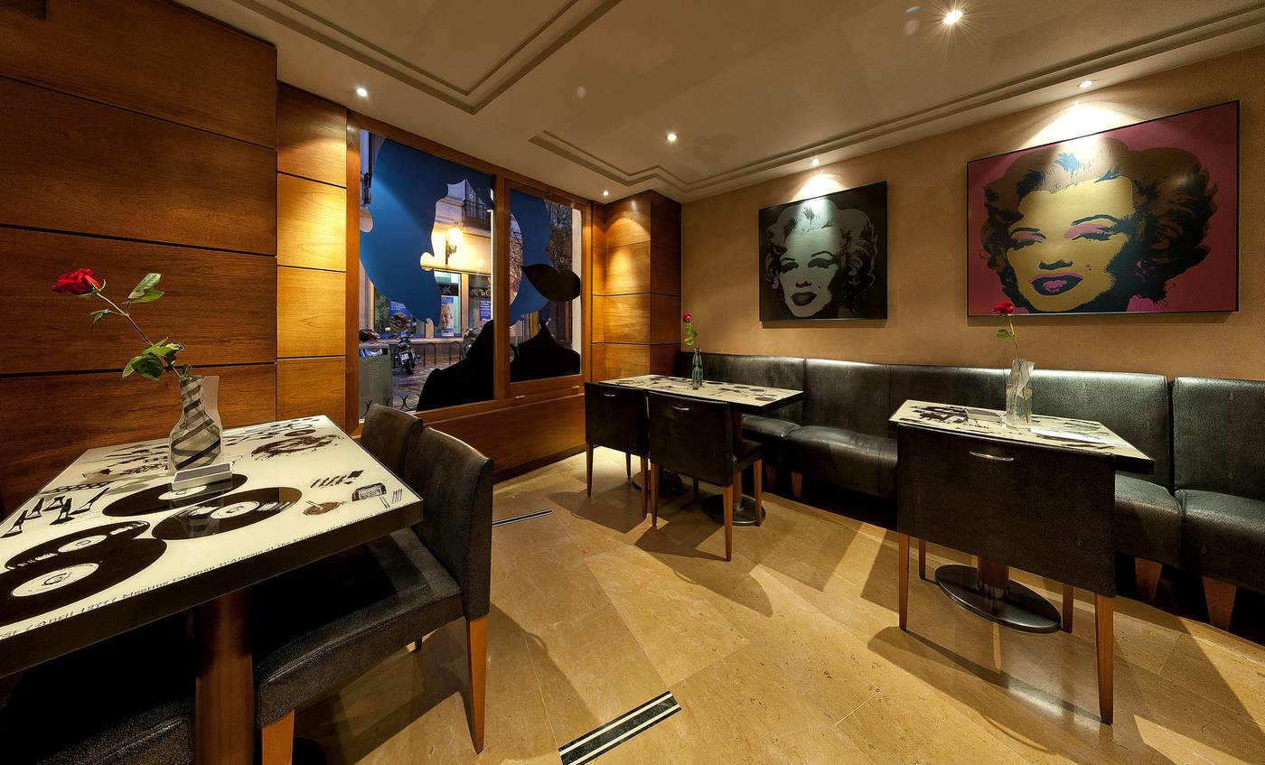 Hotel-Villa-Real-Restaurant-19