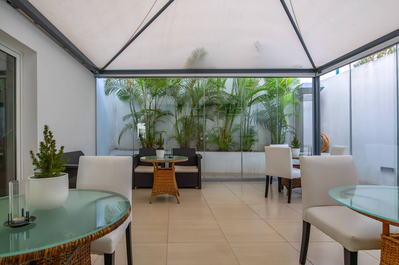 White-Waters-Restaurant-16