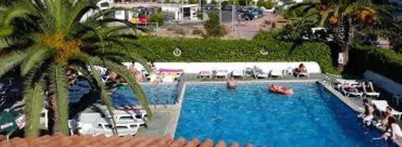 Apartamentos-Tramuntana-Pool-7