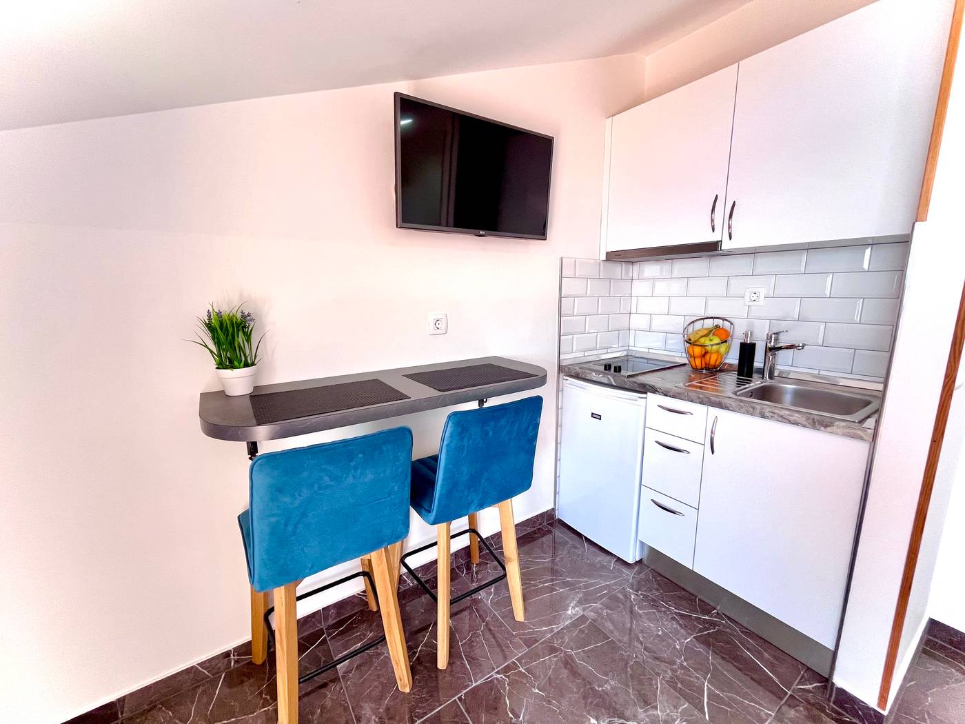 Villa-Sunset-Room-93