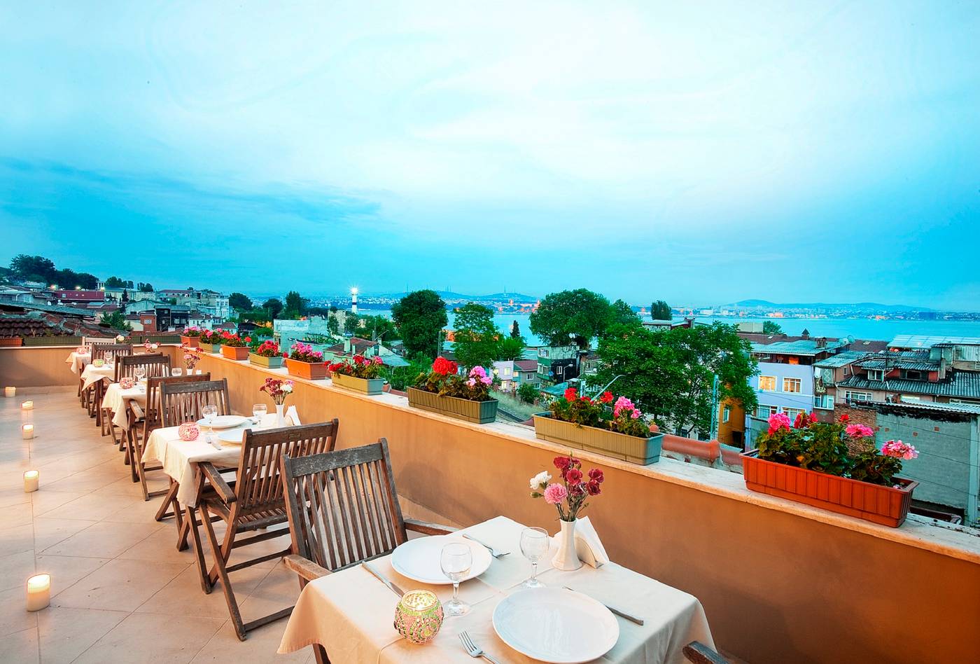 Sumengen-Hotel-Terrace-2