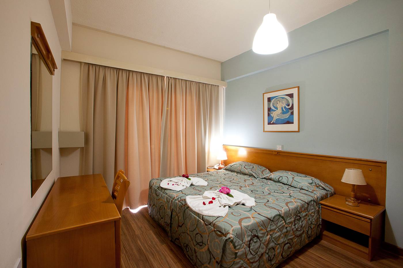 Helios-Bay-Room-30