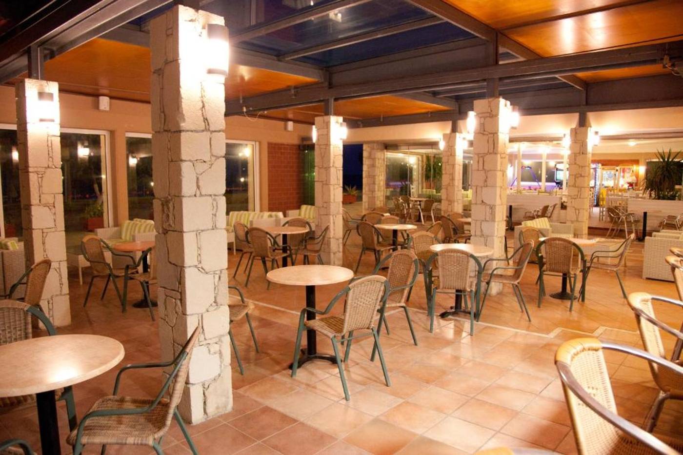 Maleme-Mare-Bar-44