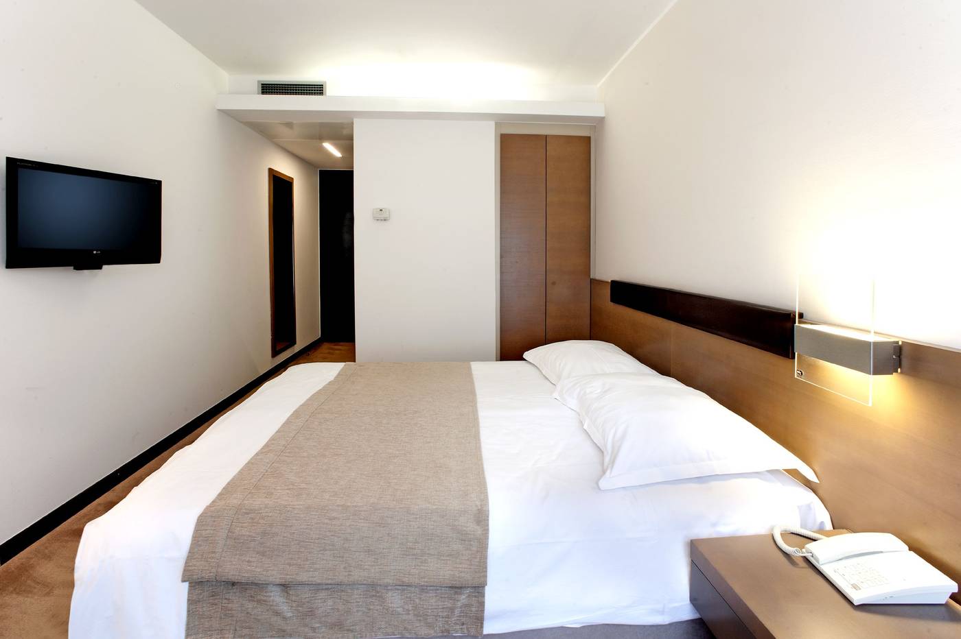 Hotel-Laguna-Molindrio-Room-31