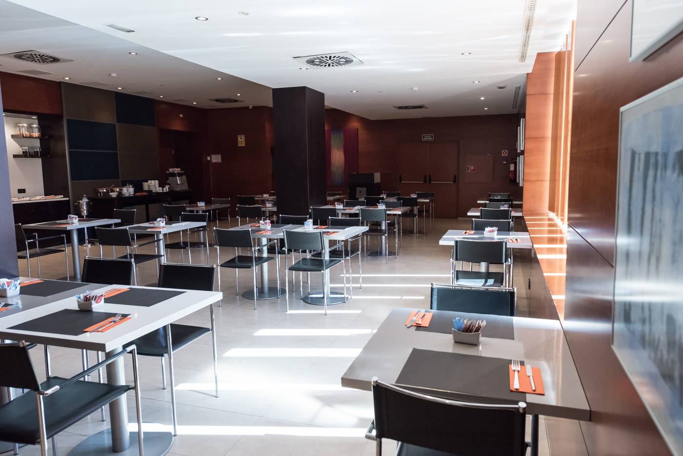 B-B-Hotel-Elche-Restaurant-15