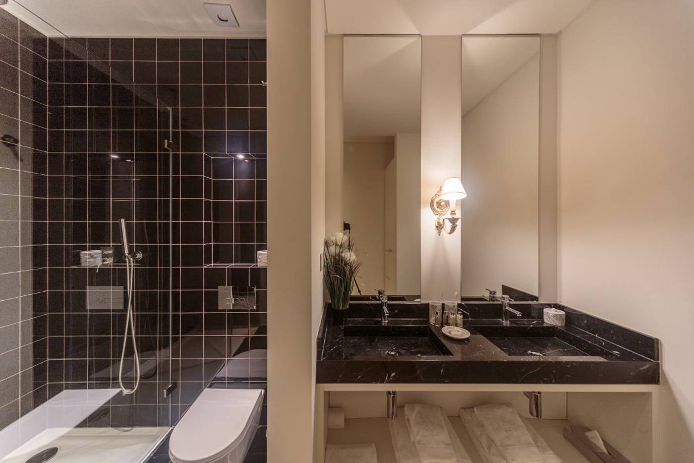 Dear-Lisbon-Palace-Chiado-Room-25