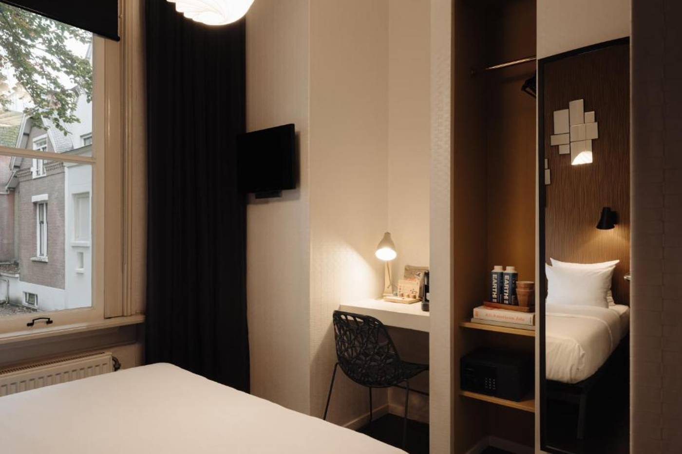 Hotel-V-Frederiksplein-Room-30