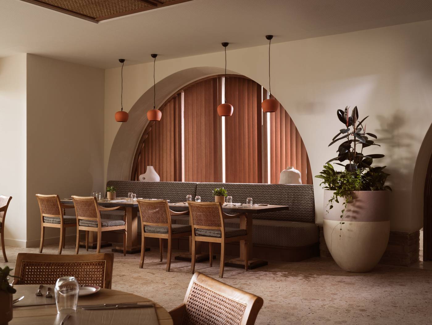 Eagles-Palace-Restaurant-62