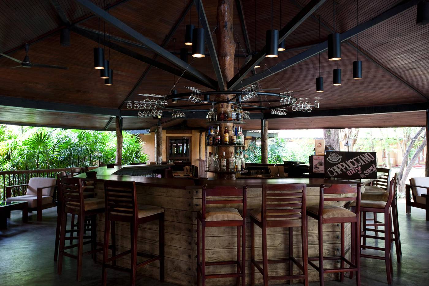 Hotel-Sigiriya-Bar-14