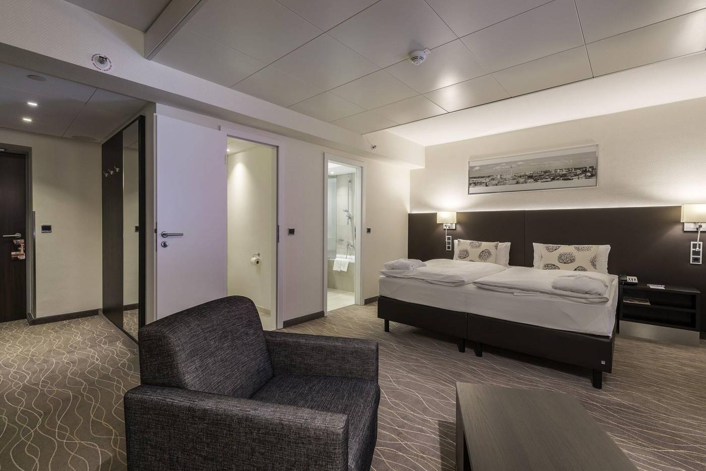 Park-Inn-by-Radisson-Berlin-Alexanderplatz-Room-33