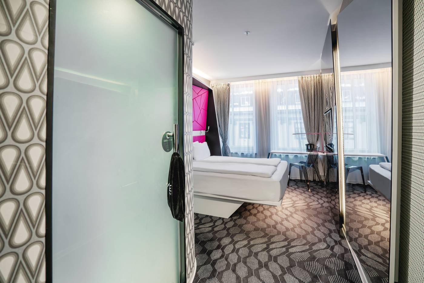 Magic Hotel Xhibition-Norway-BERGEN-Room-7