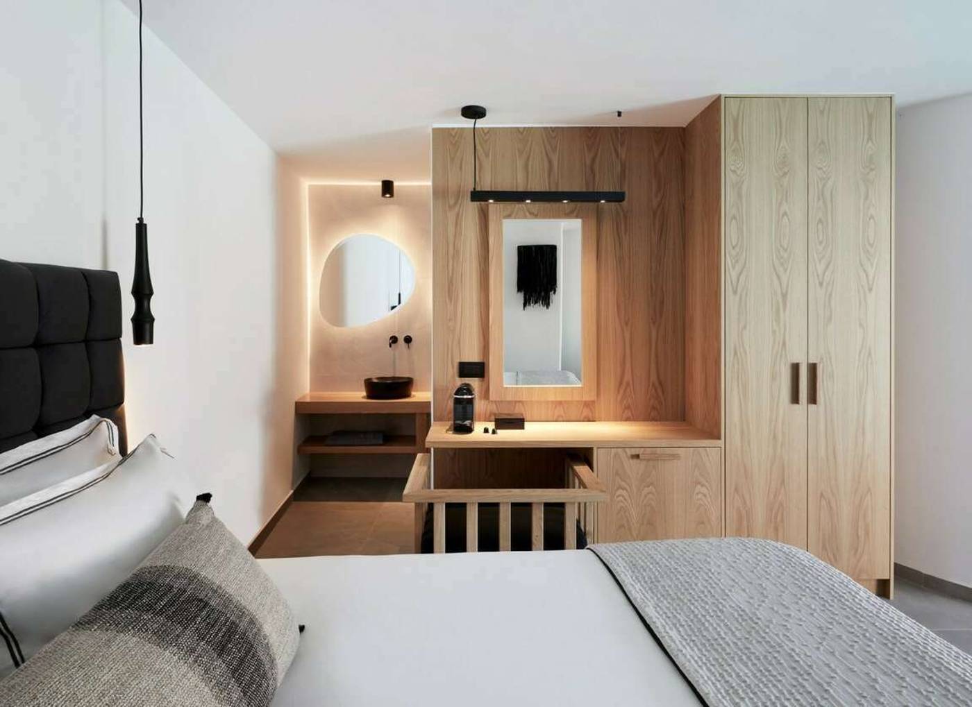 Kalisti-Hotel---Suites-Room-44