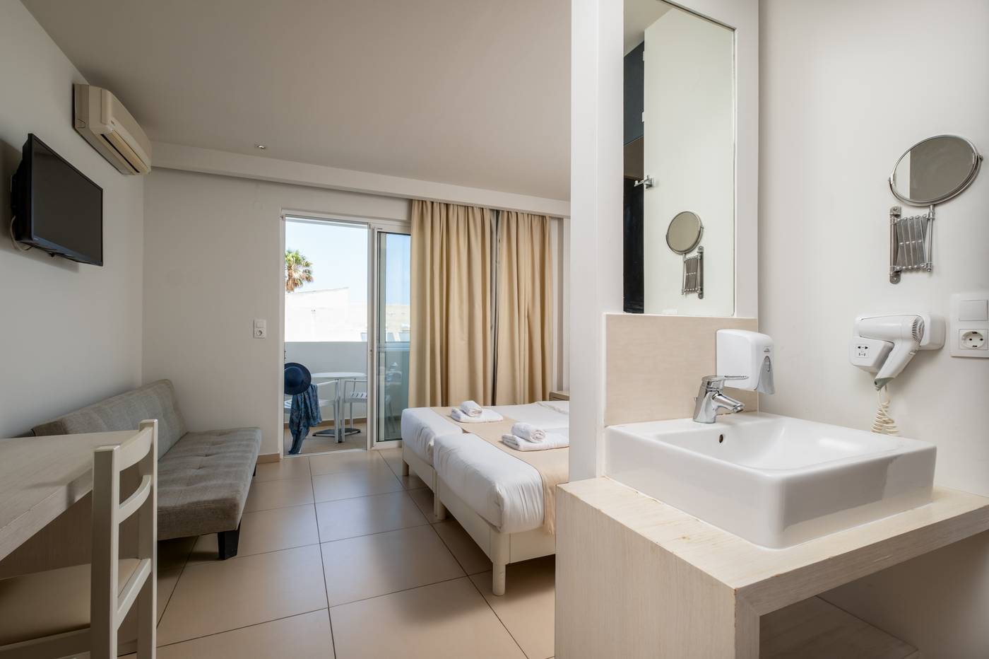 Dimitrios-Beach-Hotel-Room-19