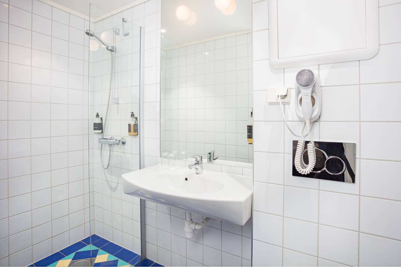 Heimen Hotel-Norway-BERGEN-Room-6