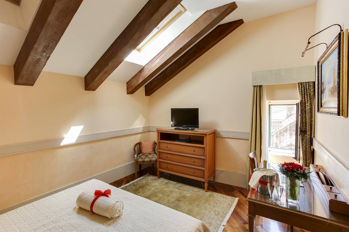 The-Pucic-Palace-Room-14