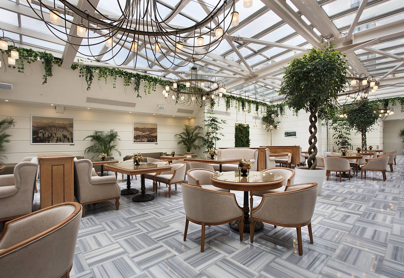 Ottomans-Life-Hotel-Deluxe-Lobby-9