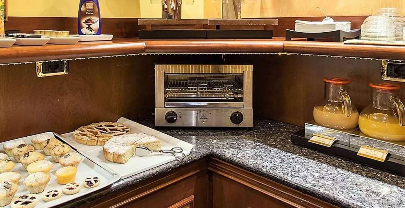 Hotel-Manfredi-Suite-In-Rome-Restaurant-62