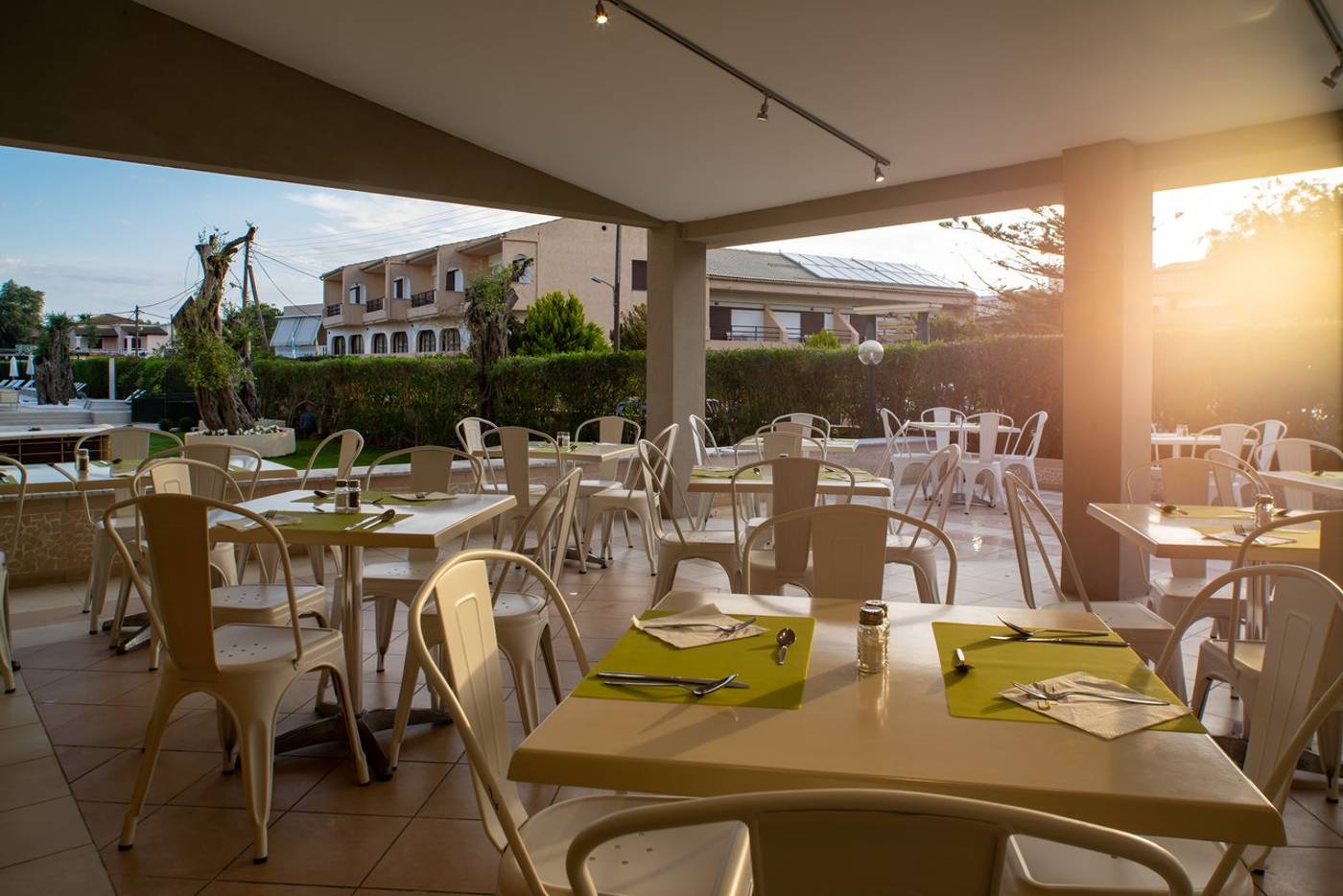 Gemini-Restaurant-8