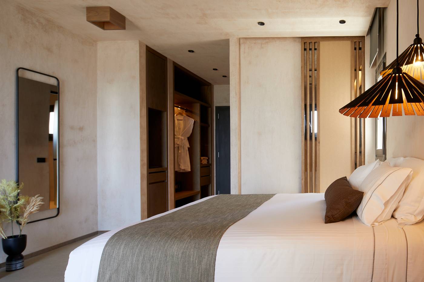 North-Santorini-A-Luxury-Spa-Hotel-Room-17