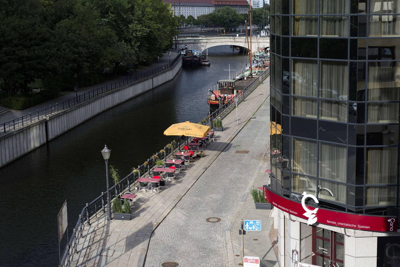 Derag-Livinghotel-Grosser-Kurfuerst-Restaurant-11