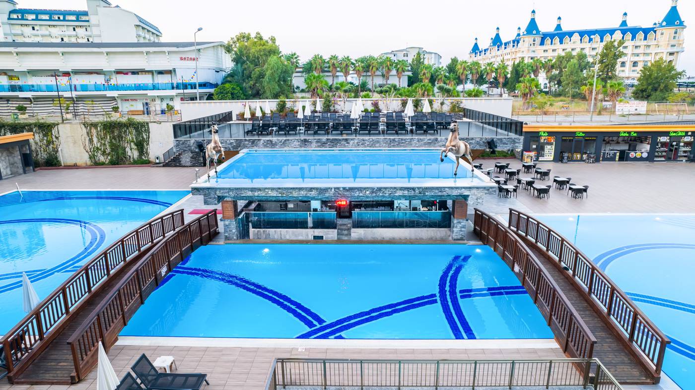 Senza-The-Inn-Resort---Spa-Pool-6