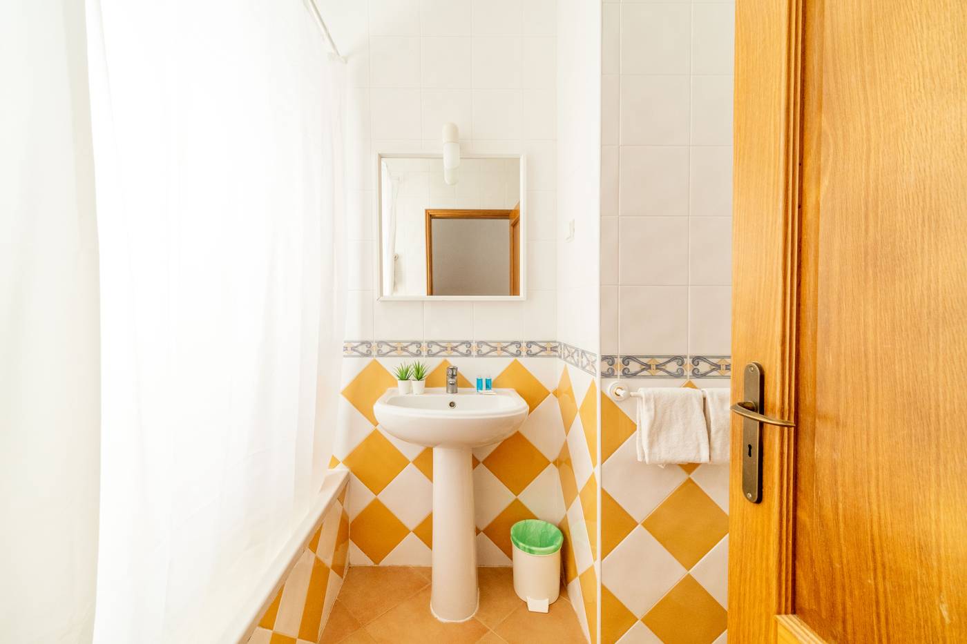 Oasis-Beach-Room-28