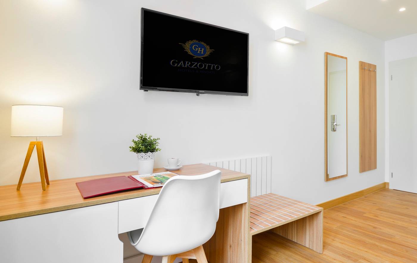 Hotel-Garden-Court-Room-7