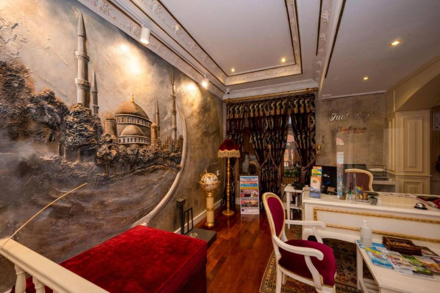 Villa-Paradiso-Hotel-Lobby-15